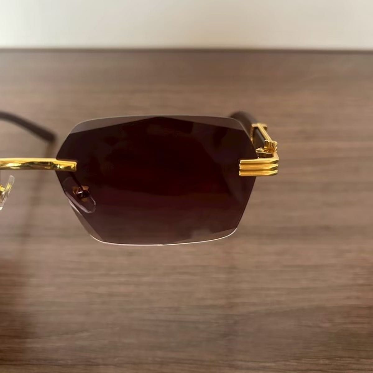 《 left》 Rimless Sunglasses, Square Type, Edges None, Gray Lens, Wood-like