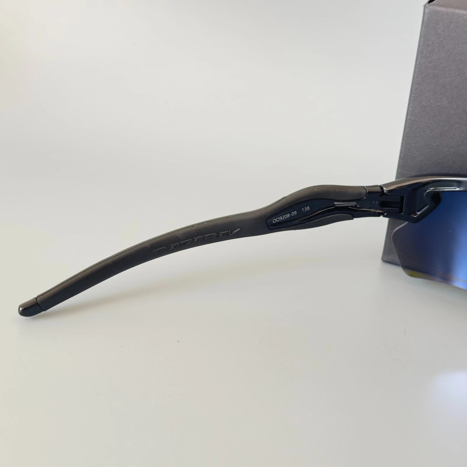 New Oakley OO9208 Sunglasses Radar EV Path Polished Black Frames Blue LensIN BOX