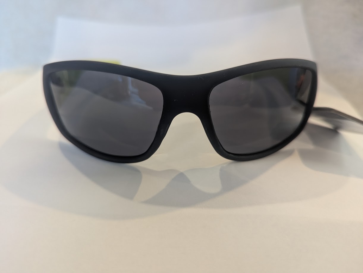 Foster Grant Advanced Comfort Black w Green Sunglasses 100% UVA/UVB