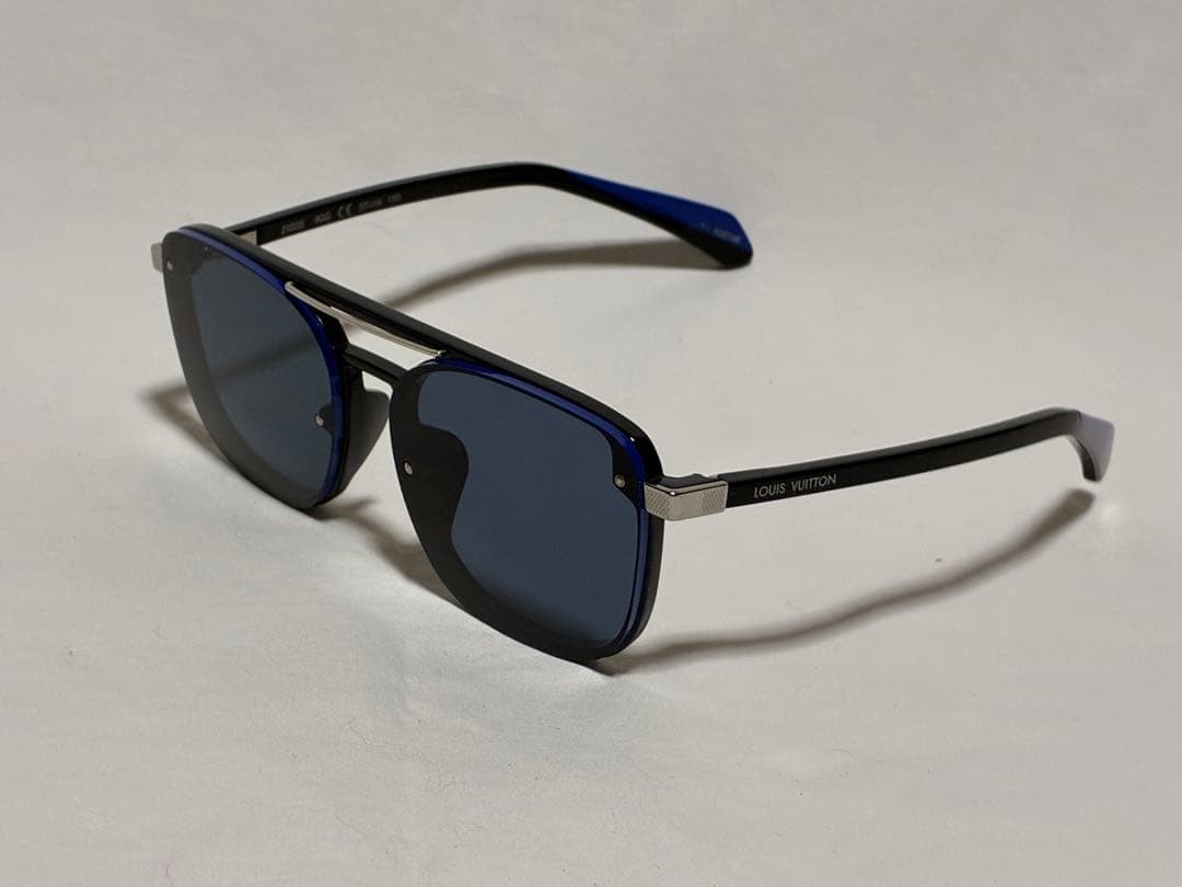 Louis Vuitton Sunglasses Z1022E 9QQ unisex adults fashion accessory logo casual