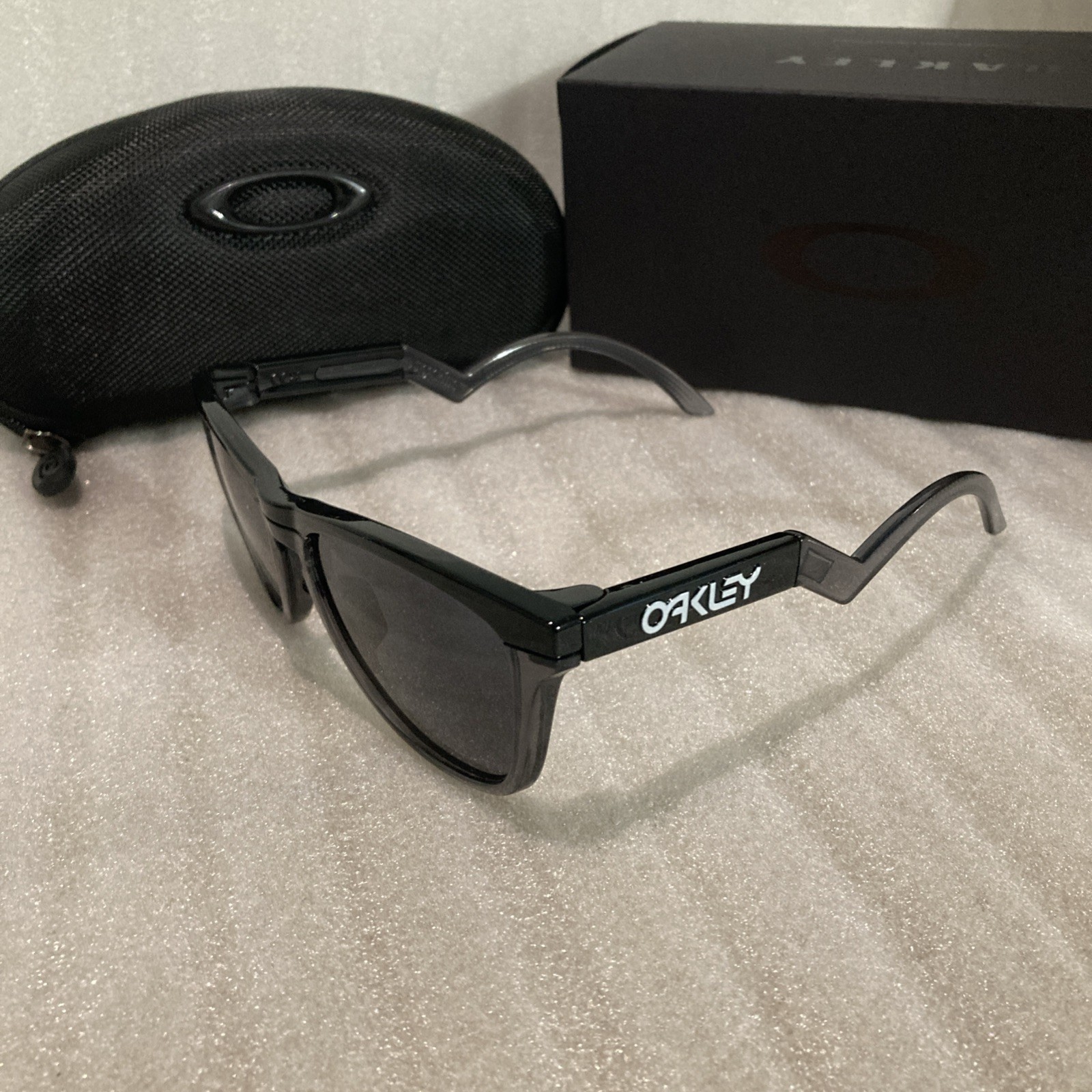 Oakley HSTN Sunglasses Polarized Black Lens 009242 Polarized Lens New