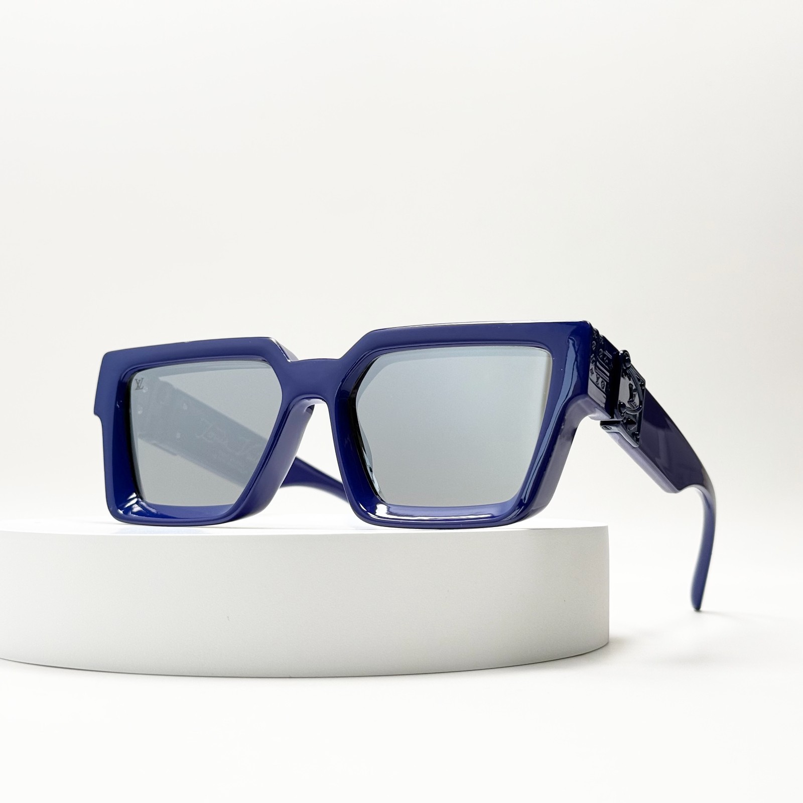 Louis Vuitton Z1165E 1.1 Millionaires Sunglasses Blue Frame Grey Lens Unisex