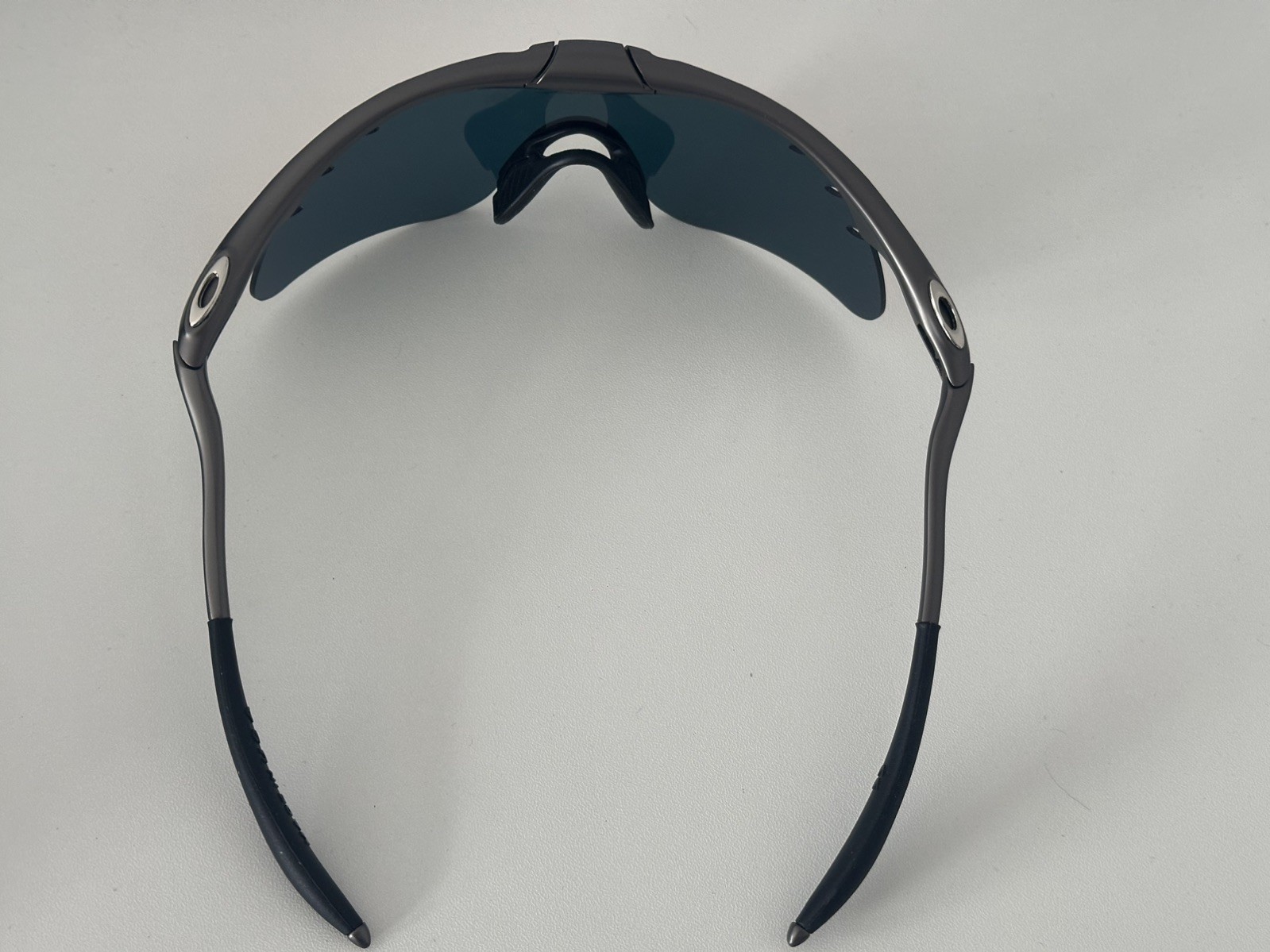 Oakley Mag Metal Black Frame Sunglasses Red/Orange Magnesium Lenses Made In USA
