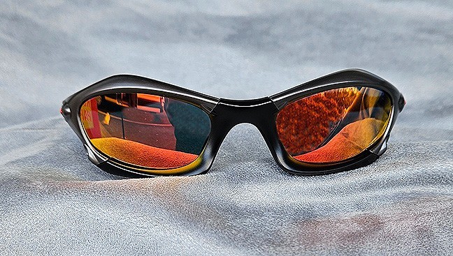Oakley Splice Sunglasses Gunmetal Black Frame FIRE lense, NEW.