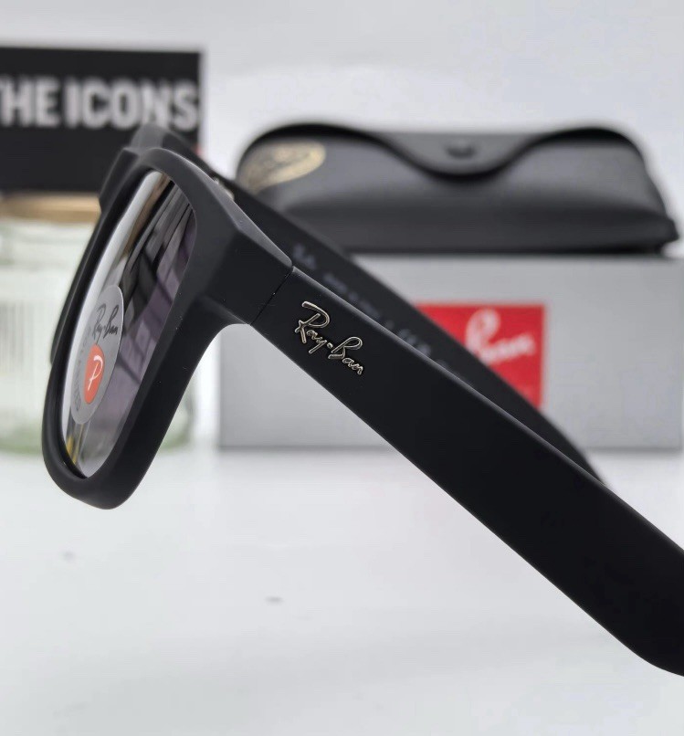 RayBan Justin RB 4165 622/T3 55mm Polarized Black Frame Gradient Sunglasses