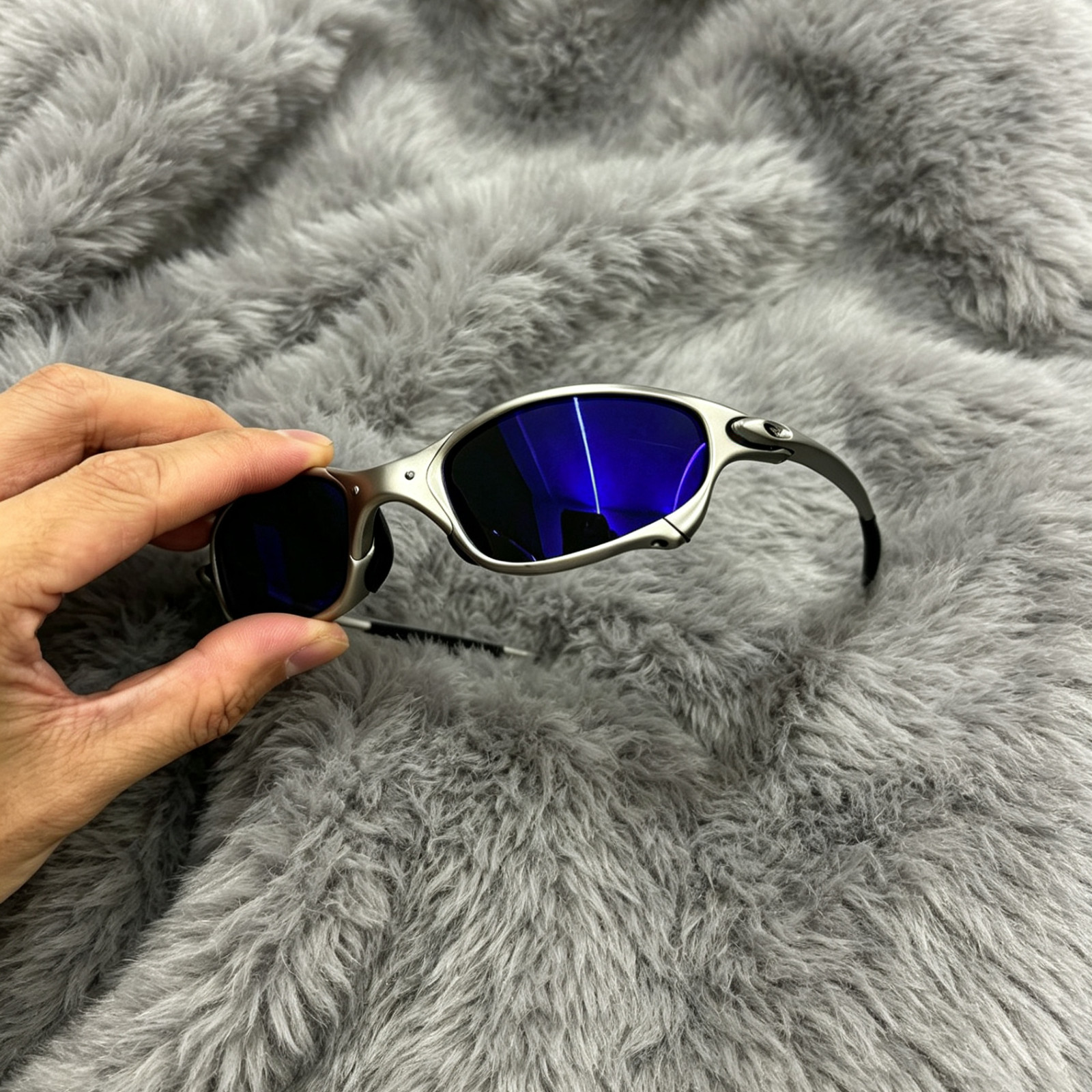 Vintage Oakley Juliet X-Metal Polarized Sunglasses Blue Lens Silver Frames