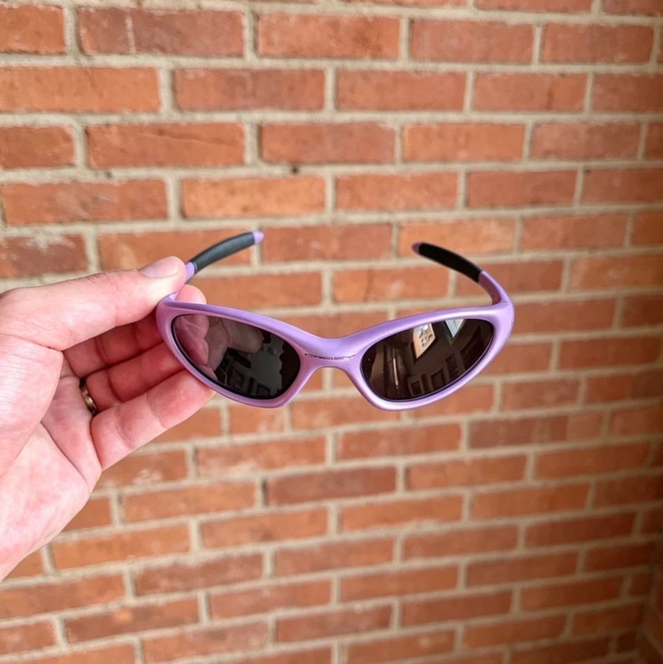 Retro Oakley Minute Gen1 Minute1.0 Sunglasses Lilac Frame Black Lenses