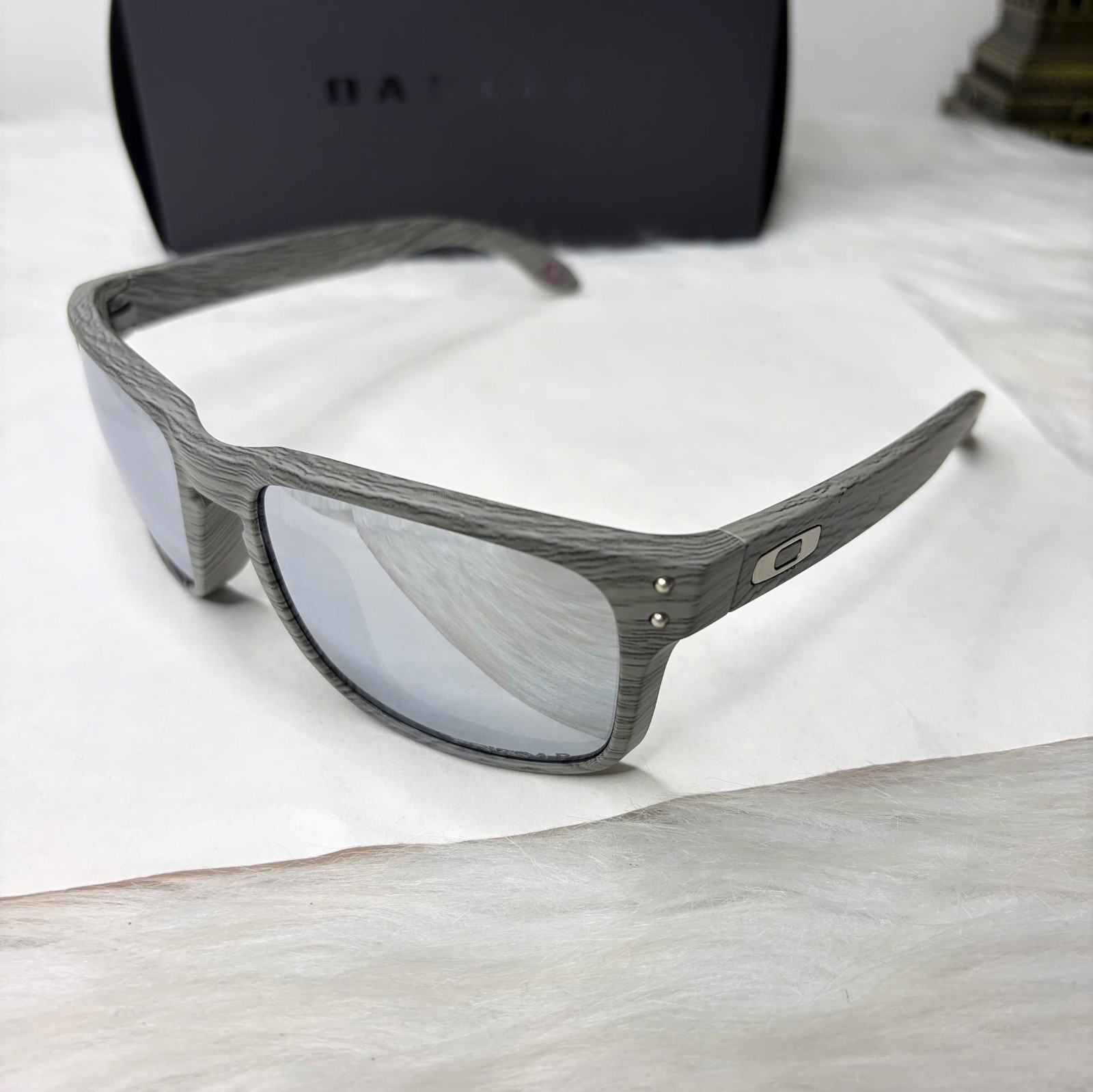 Oakley Holbrook Grey Woodgrain Sunglasses Silver Mirror Polarized UV400 Unisex