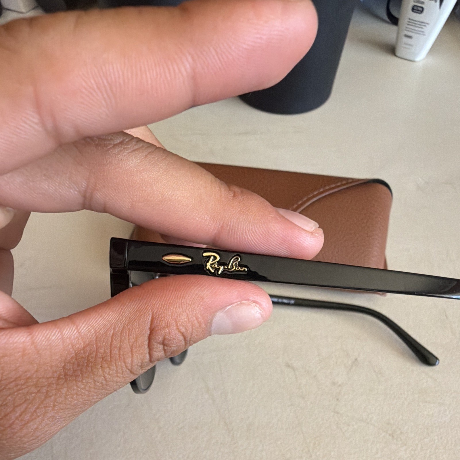 Ray-Ban Clubmaster RB3016 W0365 51-21 Black Frame G-15 Glass Lens