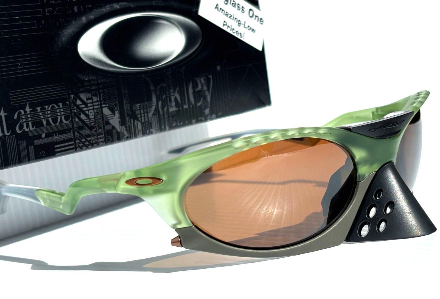 NEW Oakley PLANTARIS Matte Transparent Fern PRIZM Tungsten Lens Sunglass 9437-03