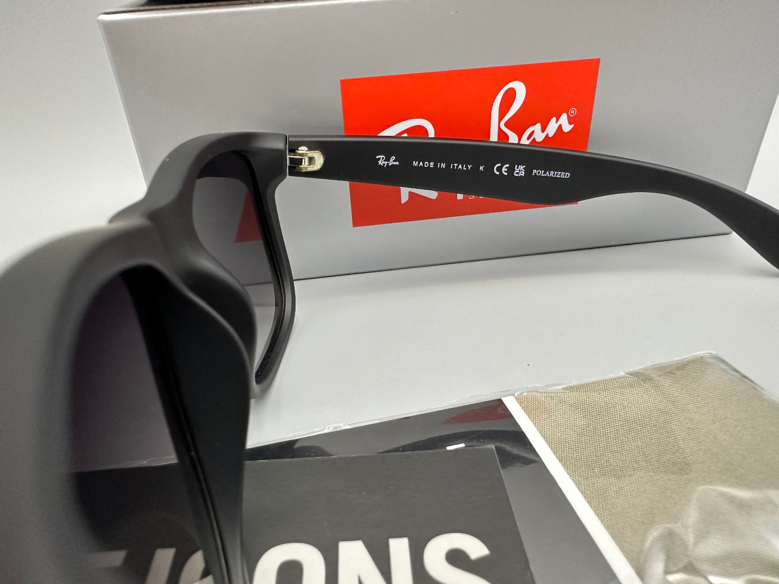 NEW Ray-Ban Justin Grey Gradient Polarized Men’s Sunglasses RB4165 622/T3 54mm