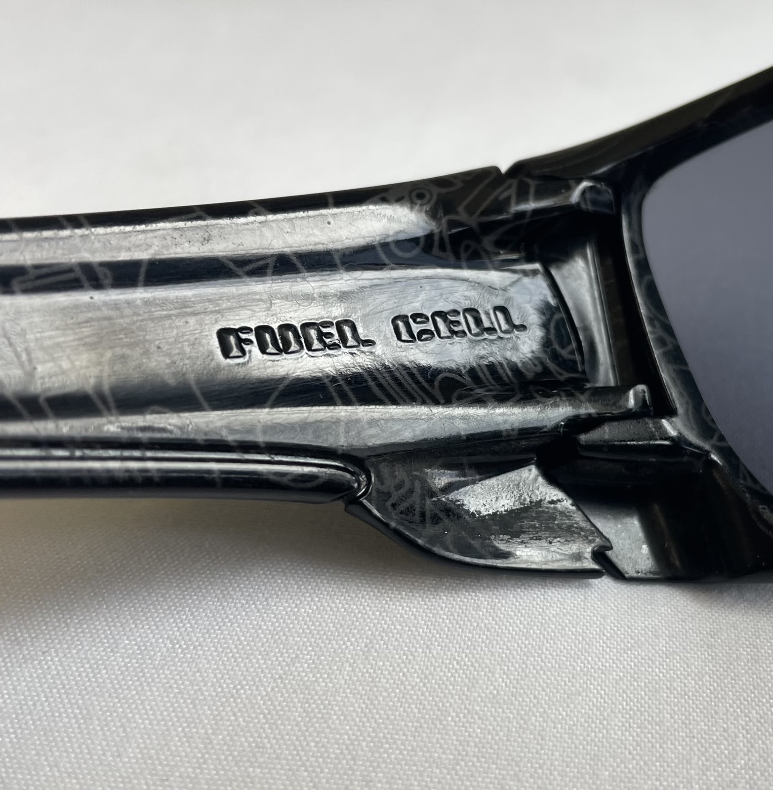 Oakley Fuel Cell Matco Tools Black Ghost Text – Ice Iridium – NICE