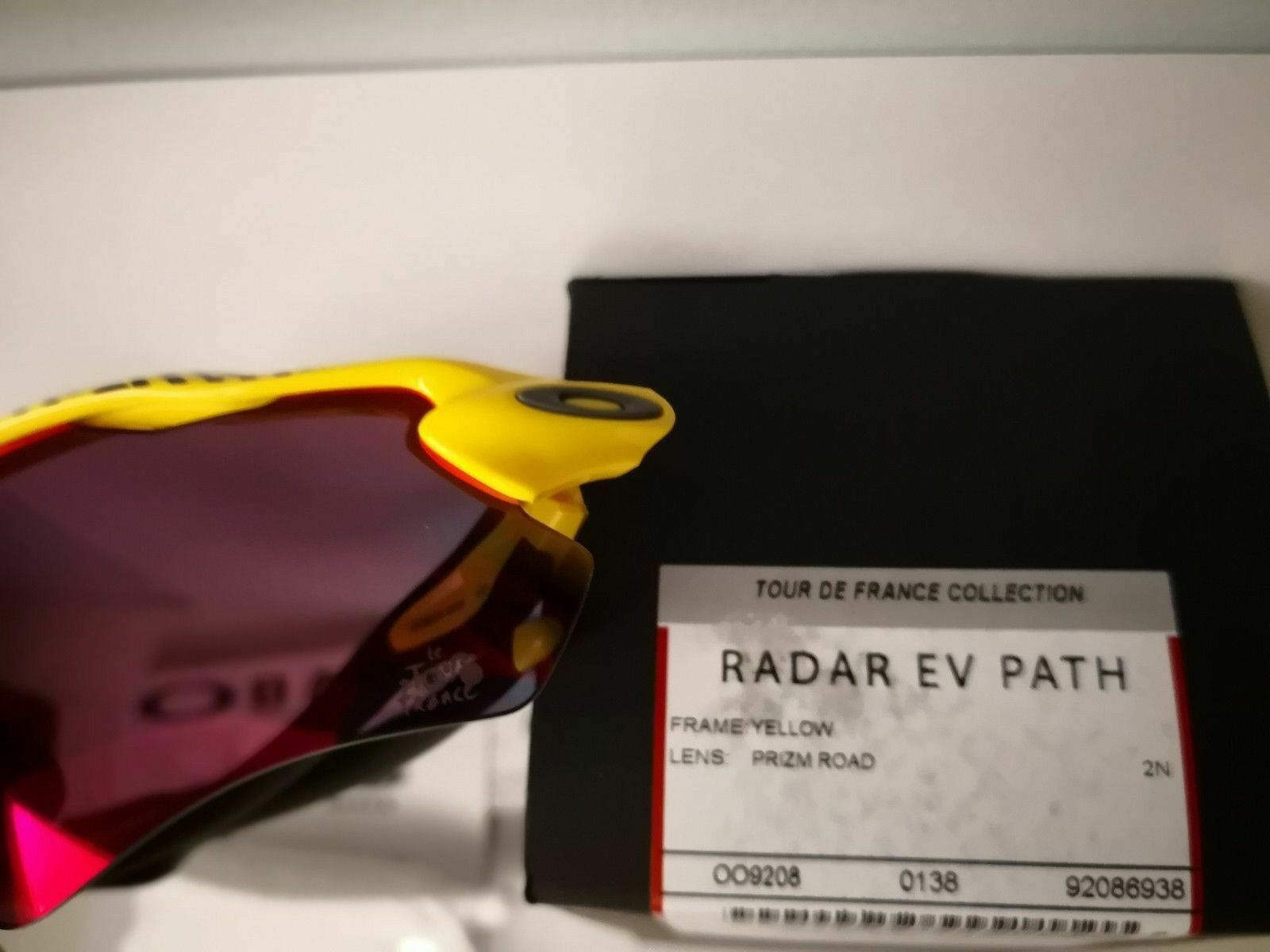 NEW Oakley – Tour De France RADAR EV PATH – YELLOW / PRIZM ROAD, OO9208-69