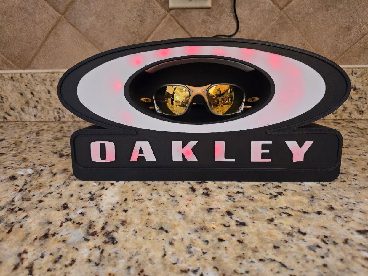 3D Printed Oakley Style Foundation Trophy X-Metal LED Sunglasses Display Stand