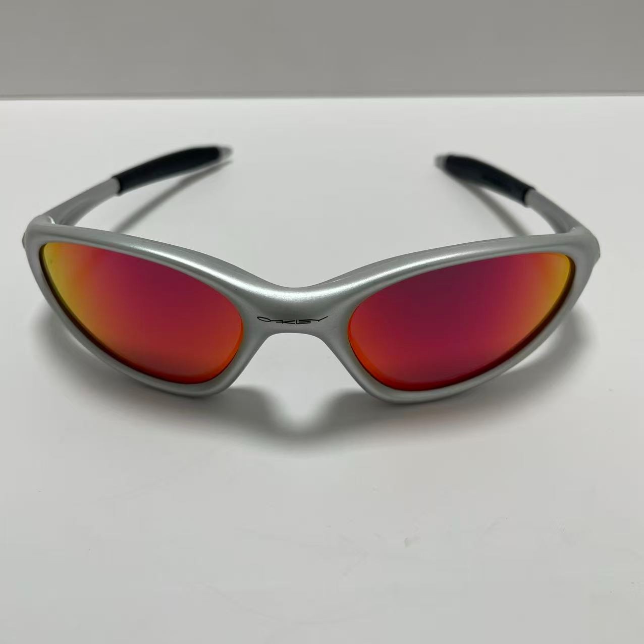 Retro Oakley Minute 1.0 Polarized Sunglasses Sliver Frame Ruby Lenses Original