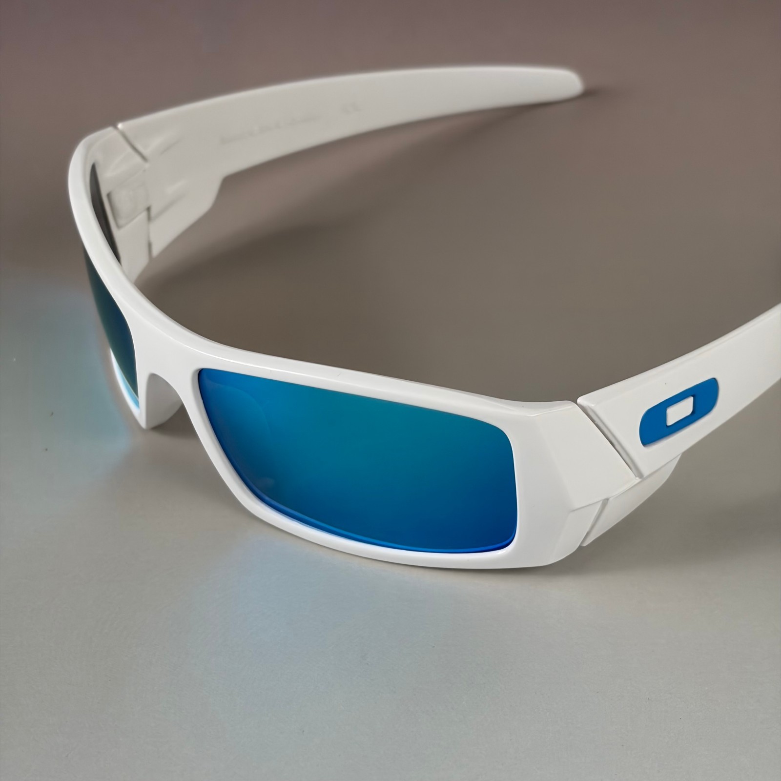 New Oakley Gascan Polished White Frame Sapphire Iridium Sunglasses Box