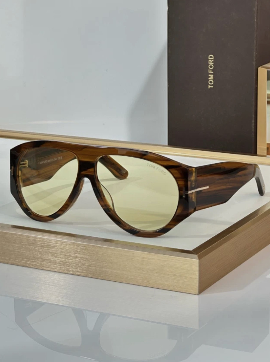 TOM FORD Bronson TF1044 Unisex Sunglasses 60□12-140
