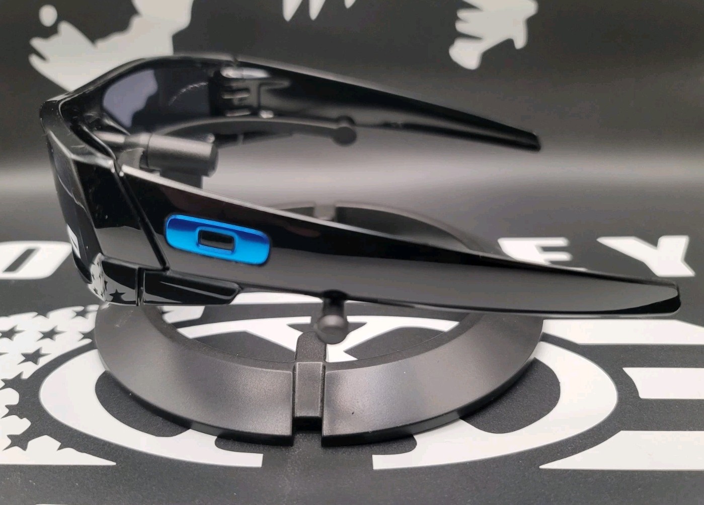 Custom Oakley Gascan Sunglasses, Gloss Black Frame, Blue Iridium Lens, Blue Icon