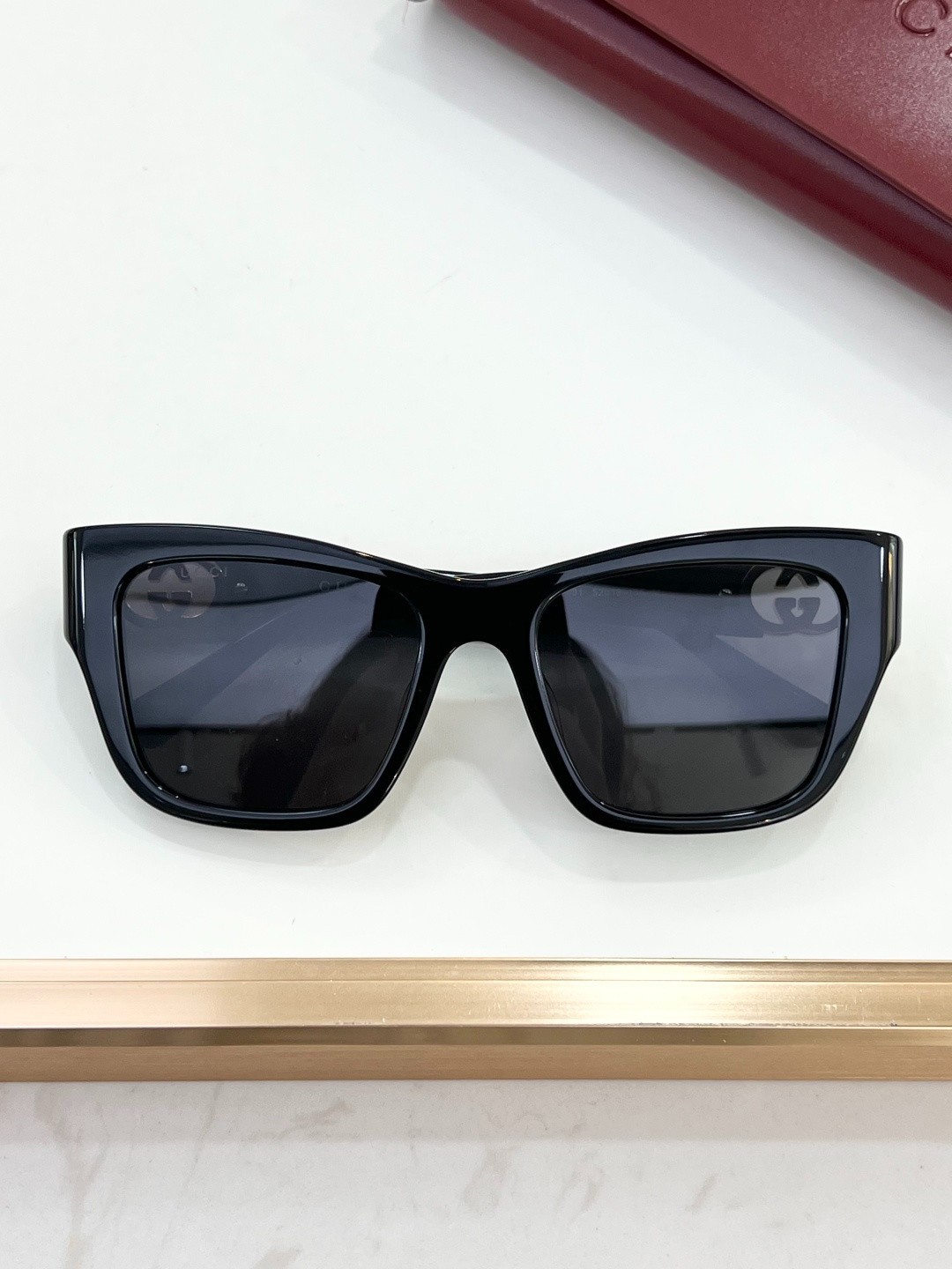Sunlasses Unisex GUCCI MOD：GG2124O Size：52口18-135