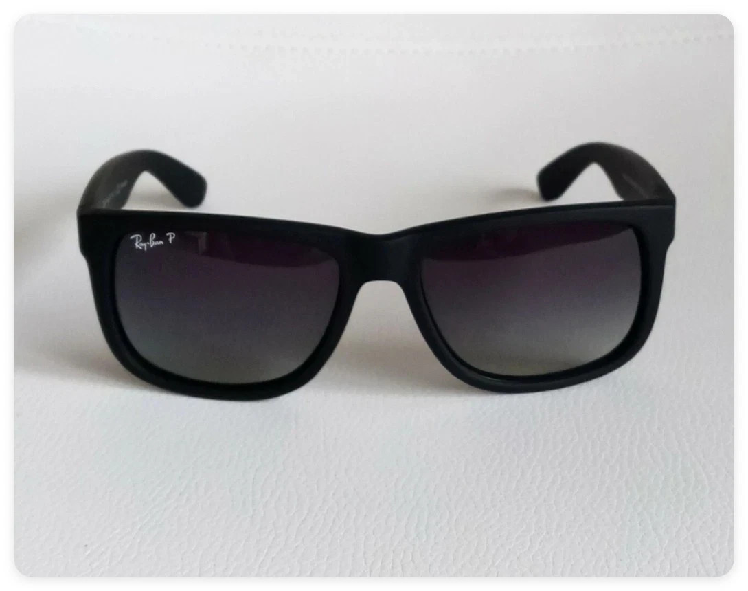 Ray-Ban Justin RB4165 622/T3 Matte Black Grey Gradient Polarized Sunglasses 54mm