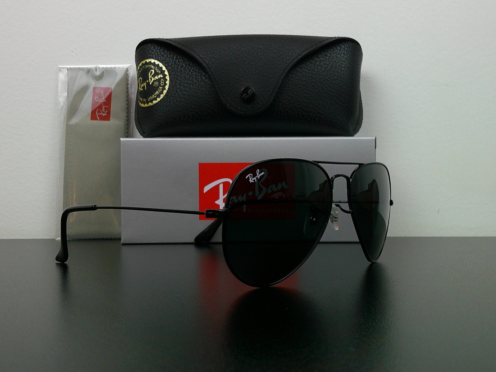 Ray-Ban RB3025 Aviator Classic Sunglasses Black 58mm Never Worn