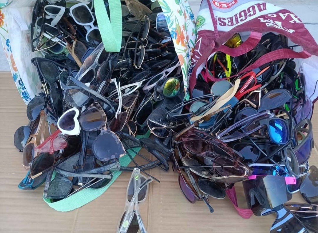 Lot Of Hundreds Of Sunglasses Frames Branded Wholesale Bulk Eyewear Lot