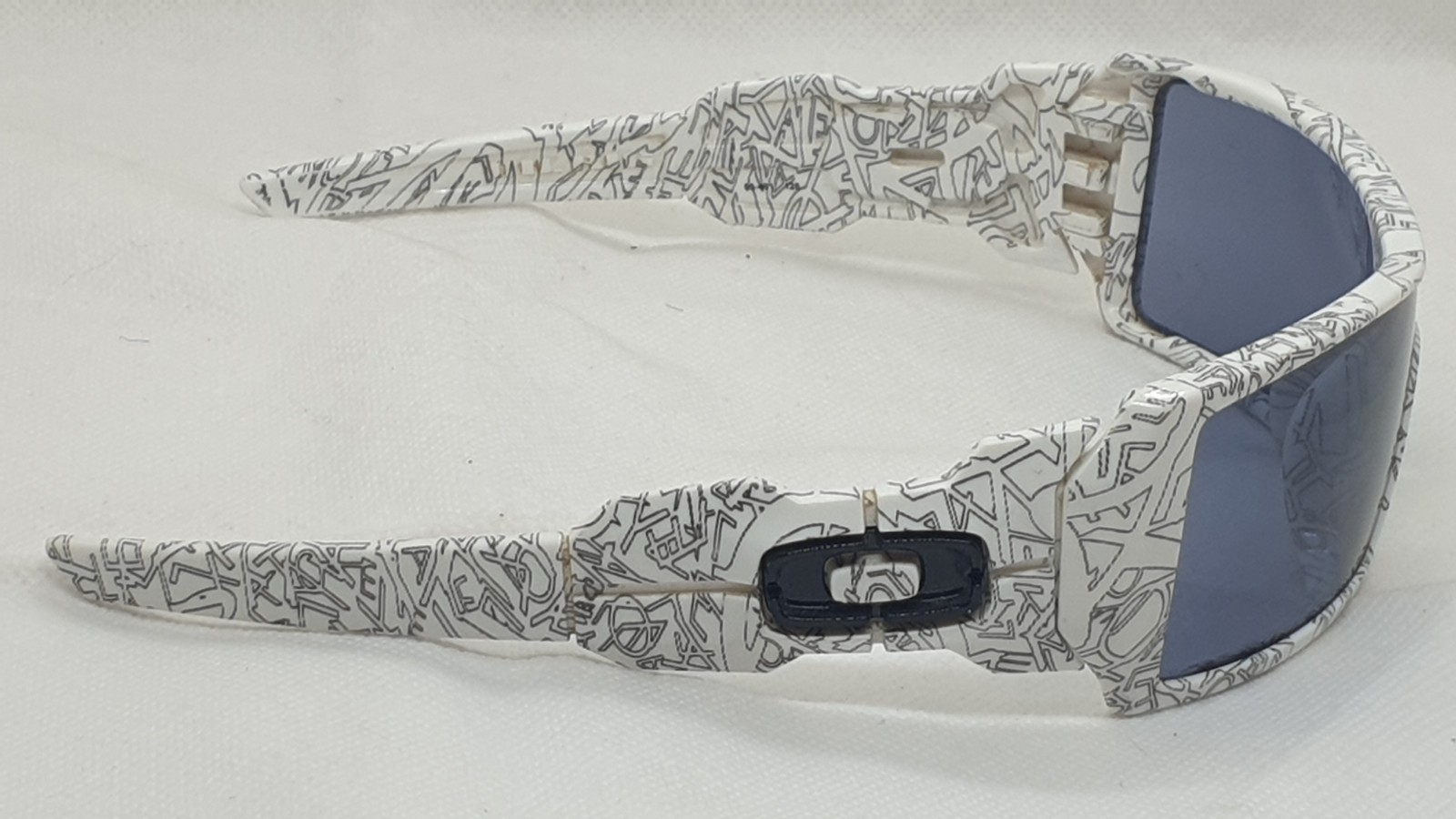 Oakley Oil Rig Sunglasses “Frame” 03-461 Printed Black and White