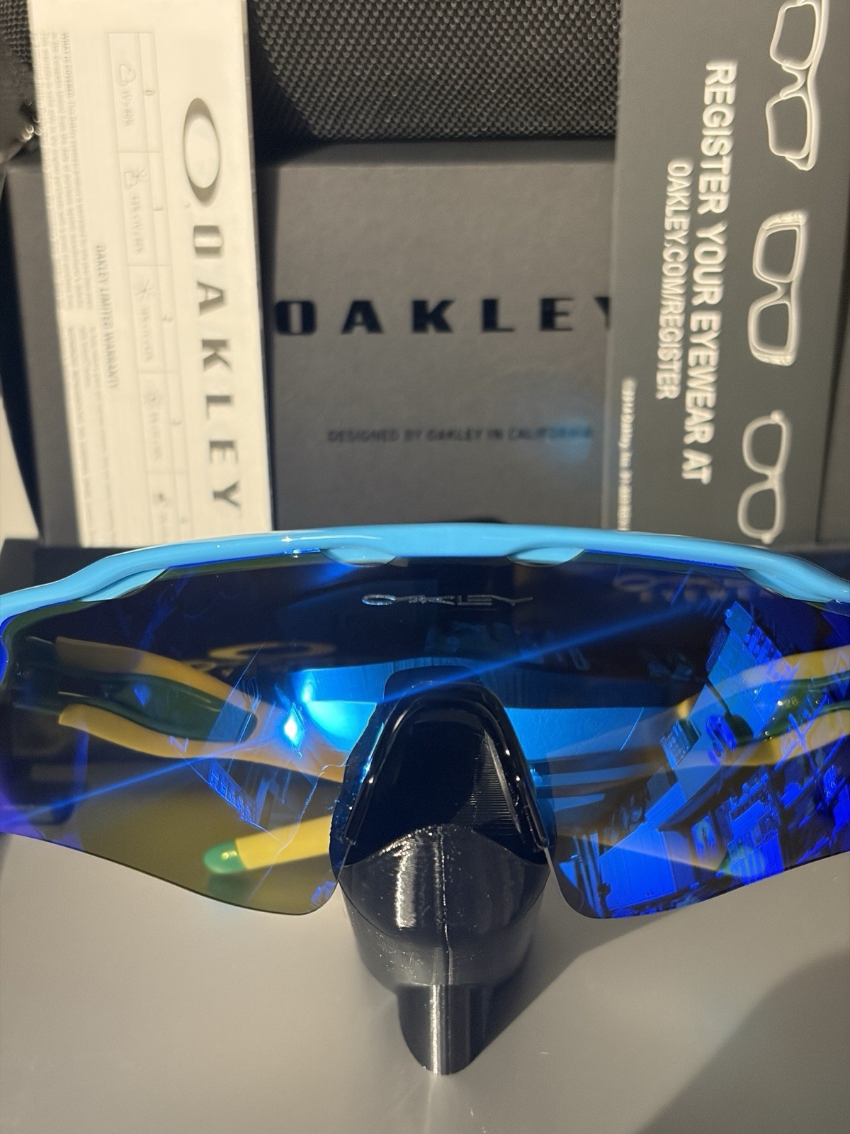 NEW Oakley 009208 Radar Ev Path Men’s Sunglasses – Prizm