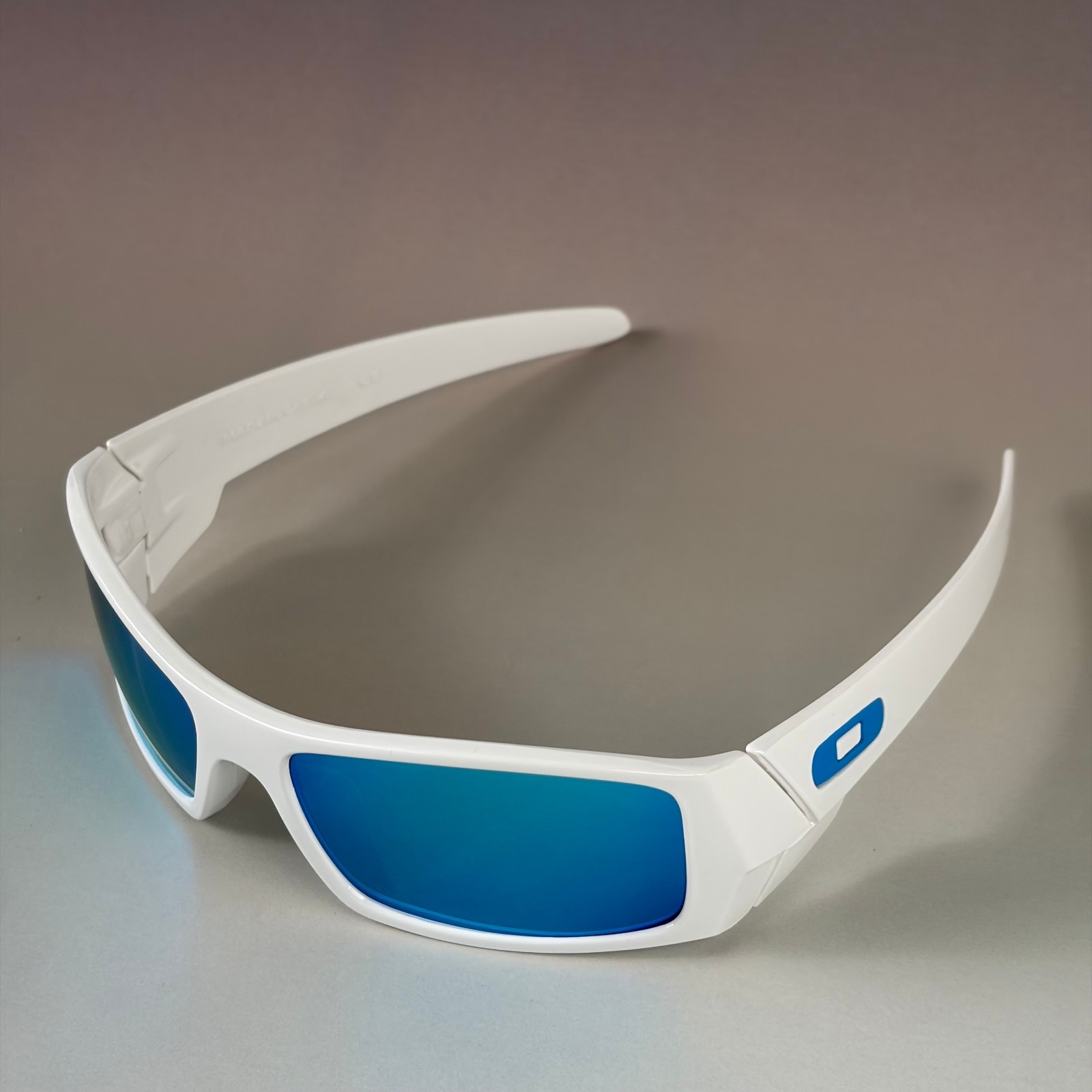 New Oakley Gascan Polished White Frame Sapphire Iridium Sunglasses Box