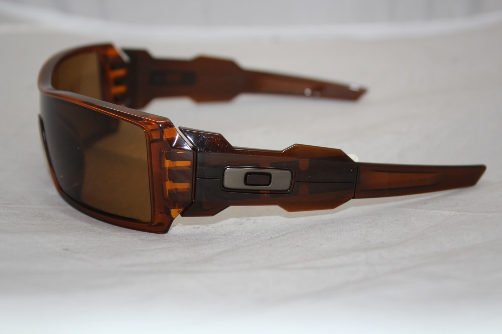 Oakley Oil Rig Sunglasses 12-954 Polished Rootbeer/Dark Bronze 100% UV Polarized