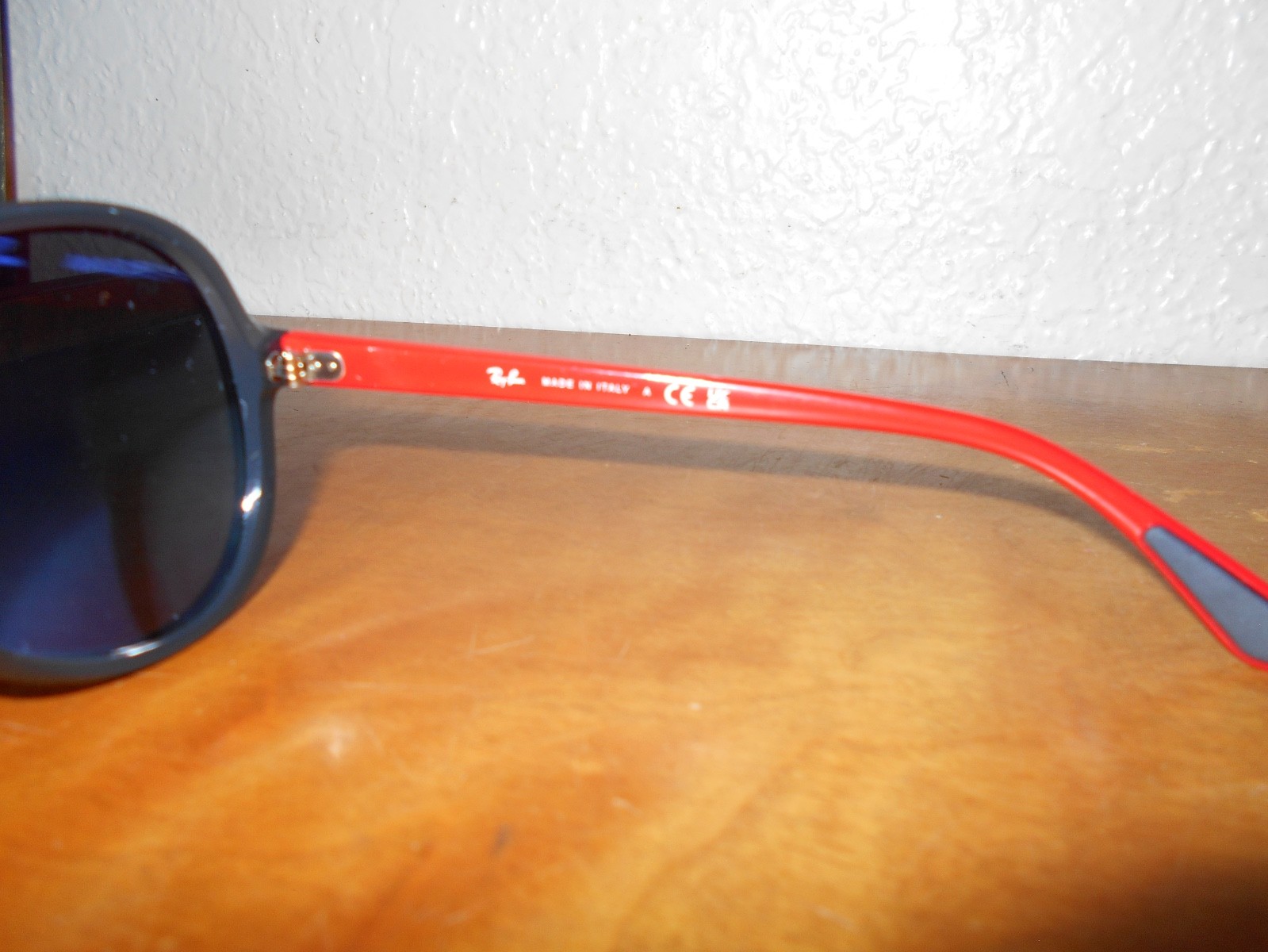 Ray Ban Scuderia Ferrari RB 4125-M F644/71 Black Red Gray Glass Lens Sunglasses