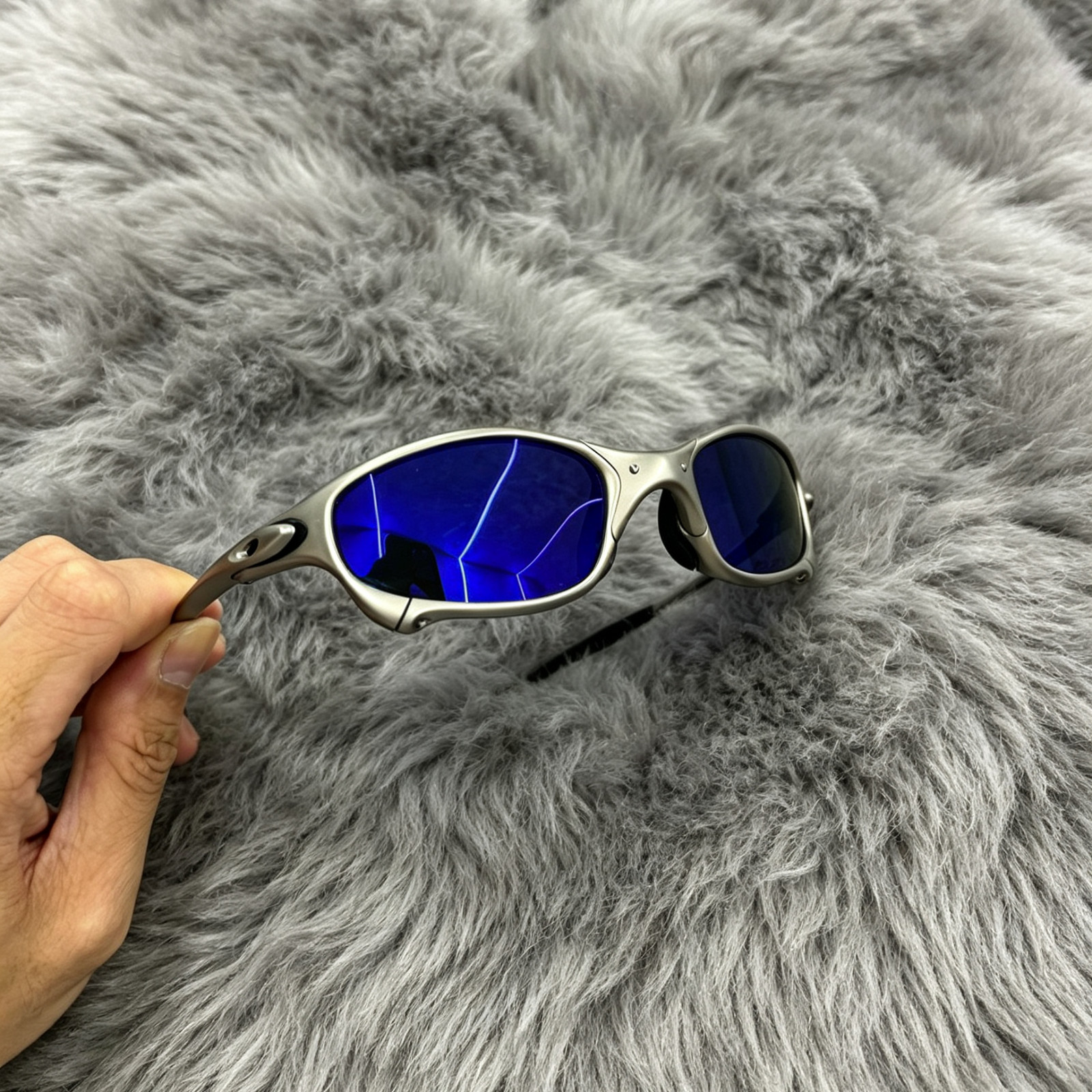Vintage Oakley Juliet X-Metal Polarized Sunglasses Blue Lens Silver Frames