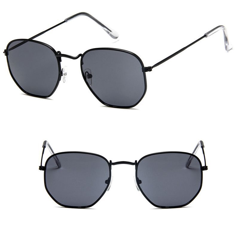 Small Retro Square Glasses – Polycarbonate Alloy UV400 Coating Eyewear Accessory