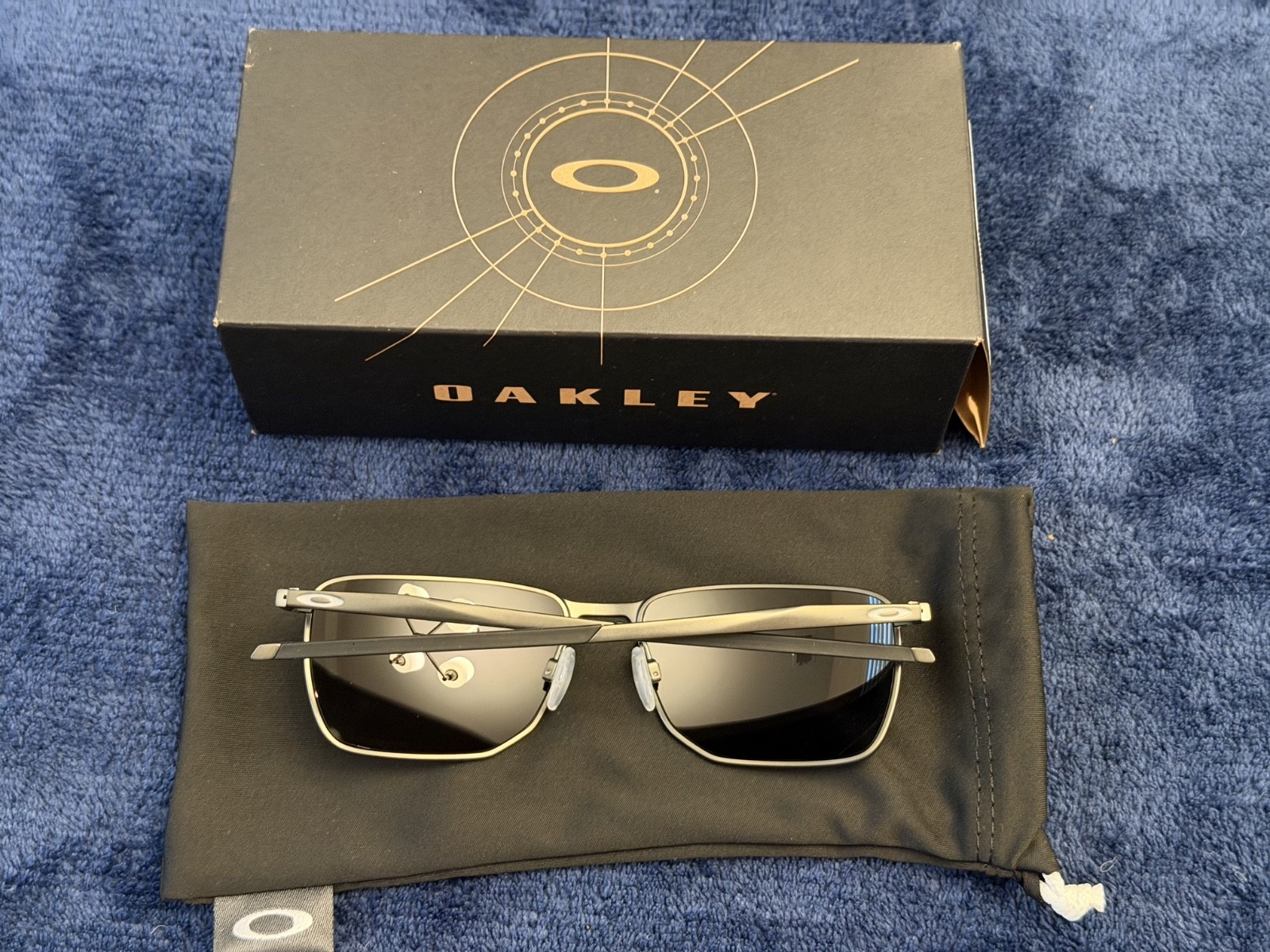 Oakley Sunglasses Ejector OO4142-0358 Carbon Metal Frame / PRIZM Black POLARIZED