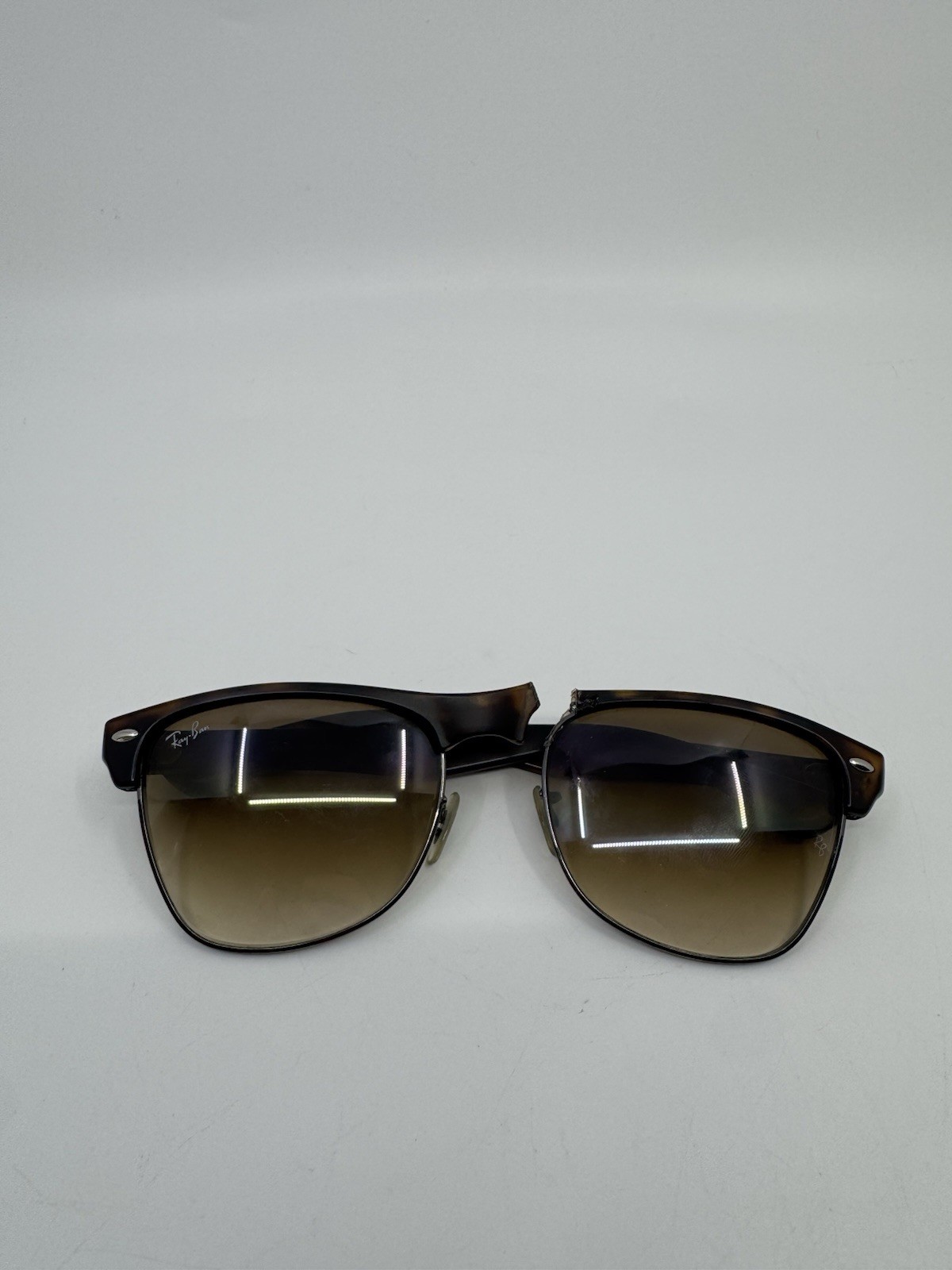 Ray-Ban Clubmaster Unisex Adults Square Sunglasses – RB4175 (broken frame)