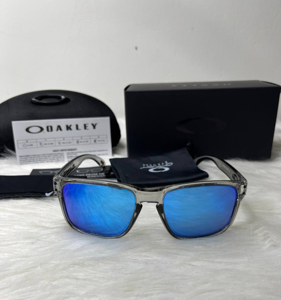 Oakley Holbrook Grey Smoke Clear Frame Blue Mirror Polarized Lens Sunglasses NEW