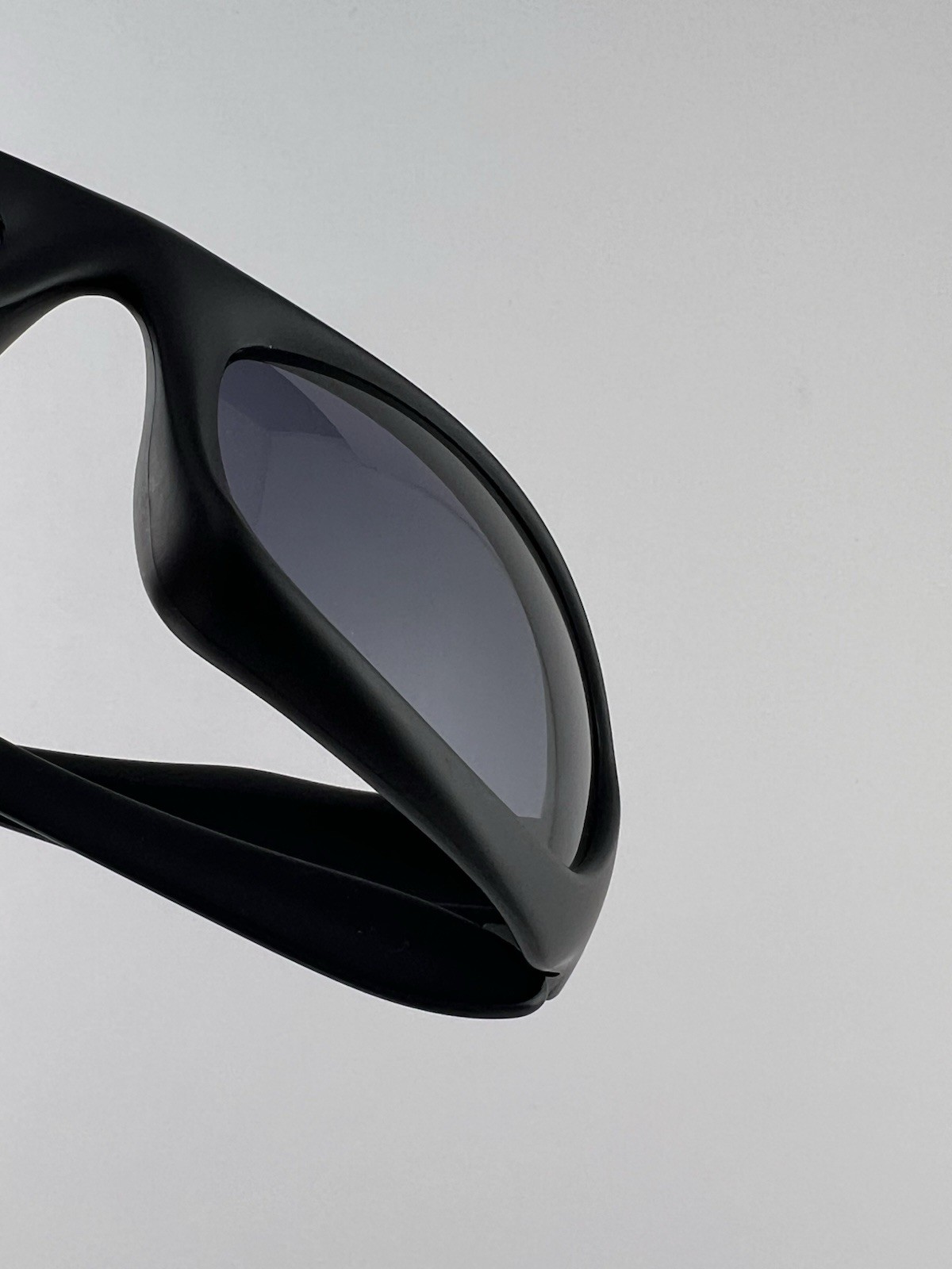 Oakley Monster Dog Matte Black Frame Grey Lens 05-015 SI Standard Issue RARE