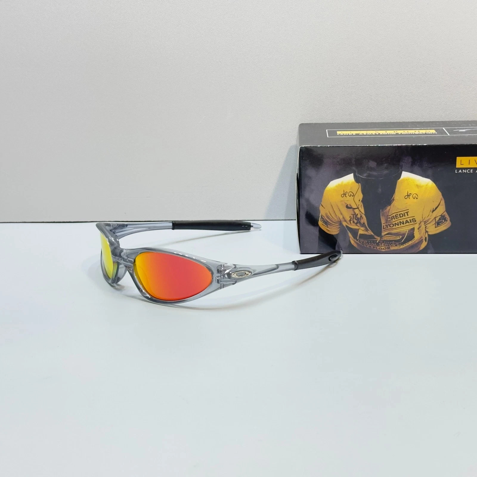 Oakley Minute 1.0 Crystal Gray Fire Iridium Vintage Sunglasses USA w/ Box