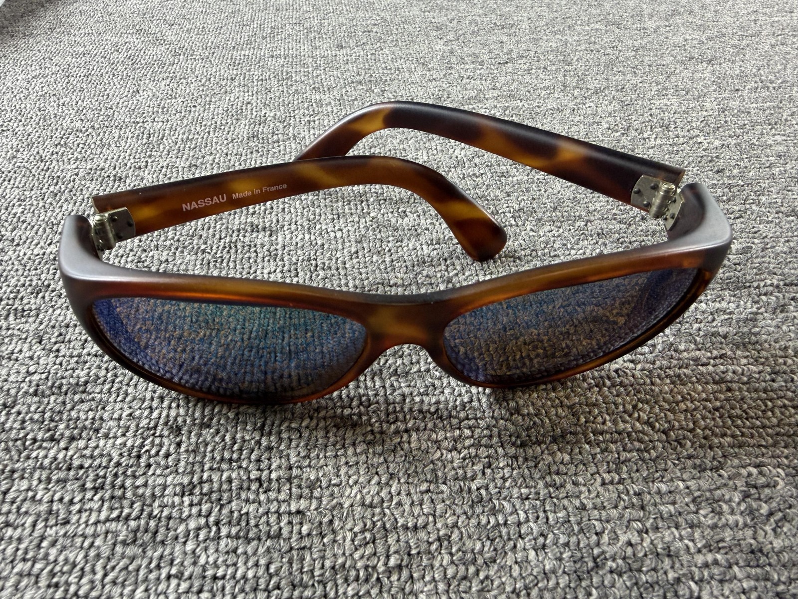Ocean Waves Sunglasses Mens One Size Brown Tortoise Wrap Blue Mirrored Nassau
