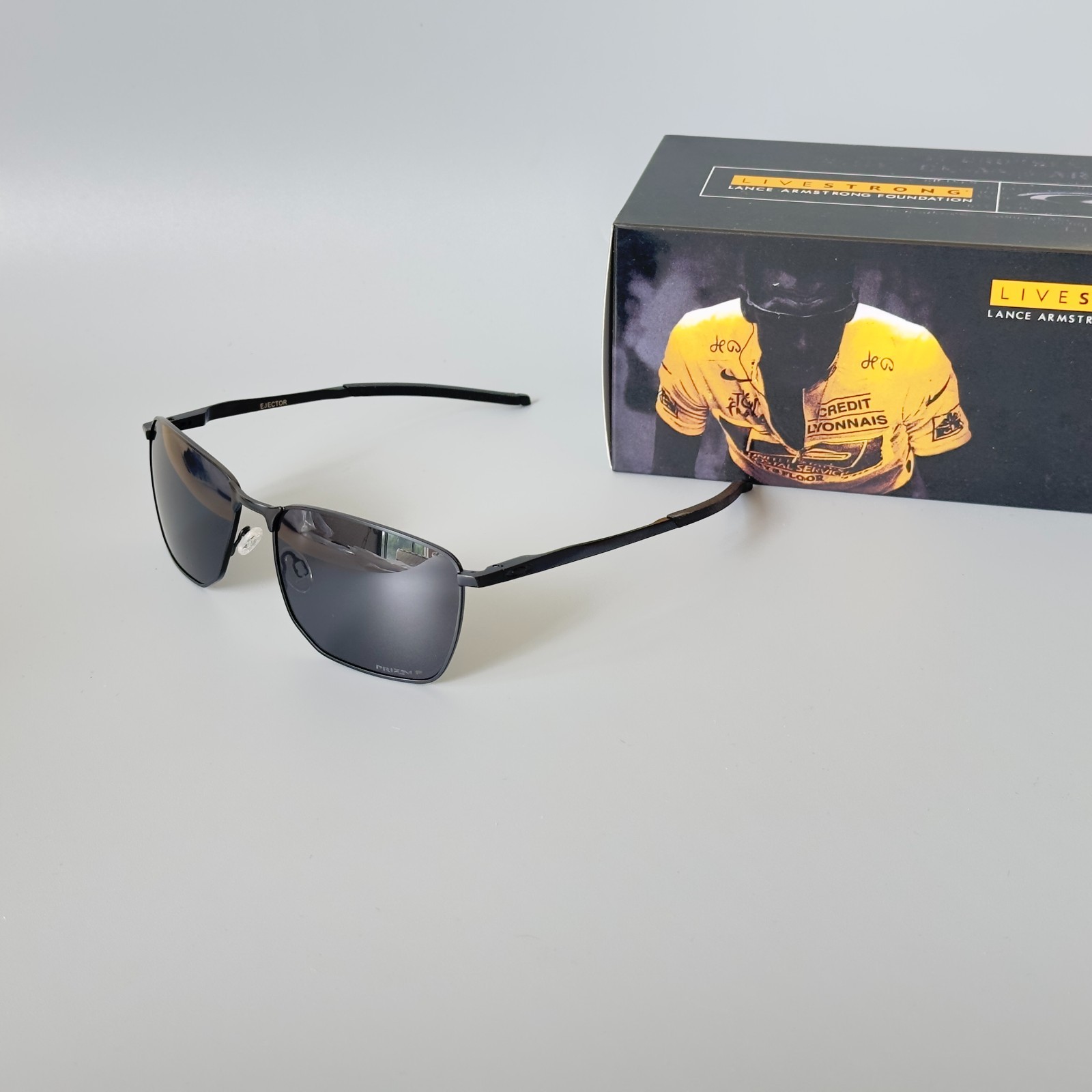 Oakley Ejector OO4142 Polarized Sunglasses Black Frame Black Polarized lenses