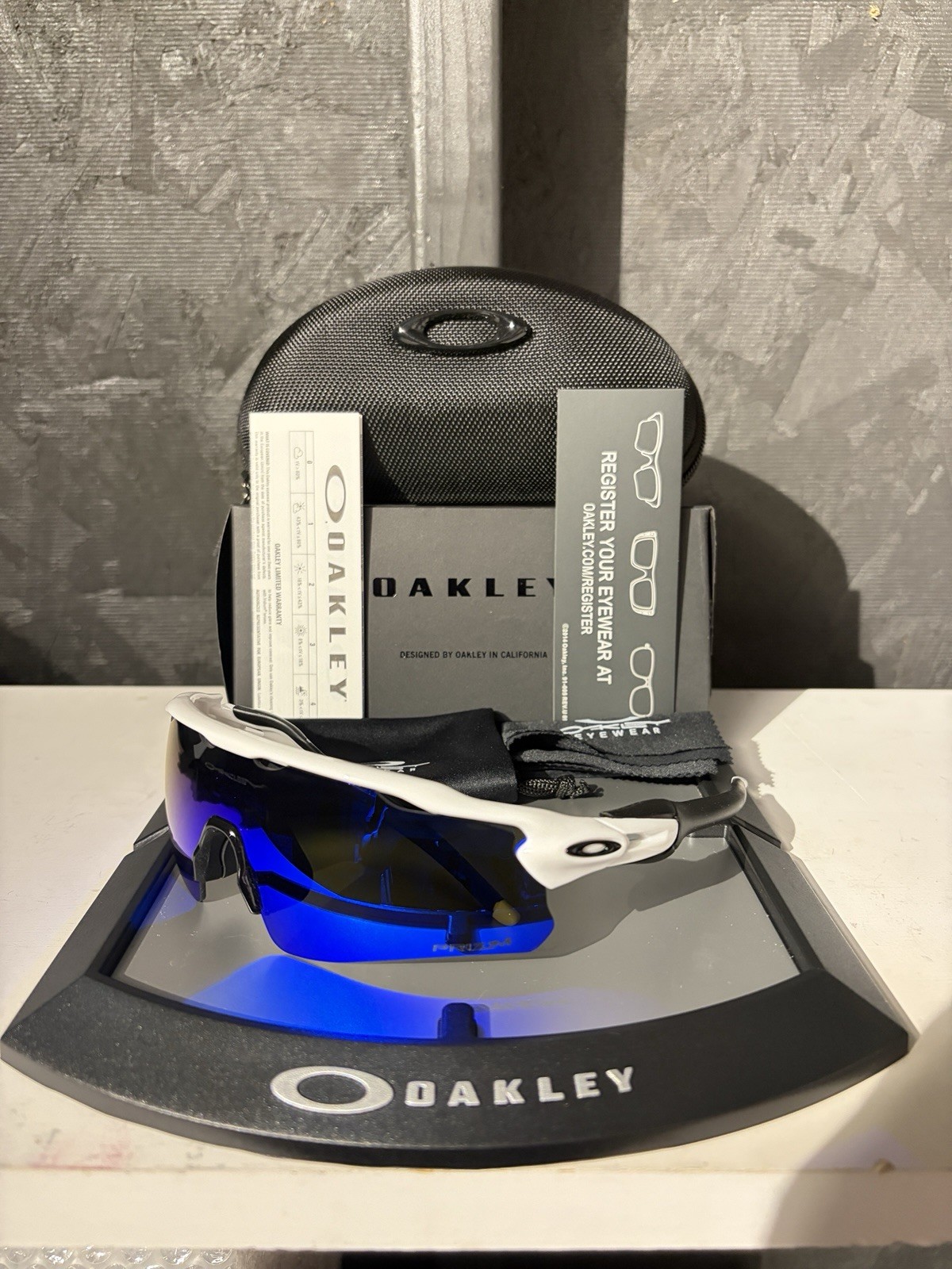 NEW Oakley 009208 Radar Ev Path Men’s Sunglasses – Prizm