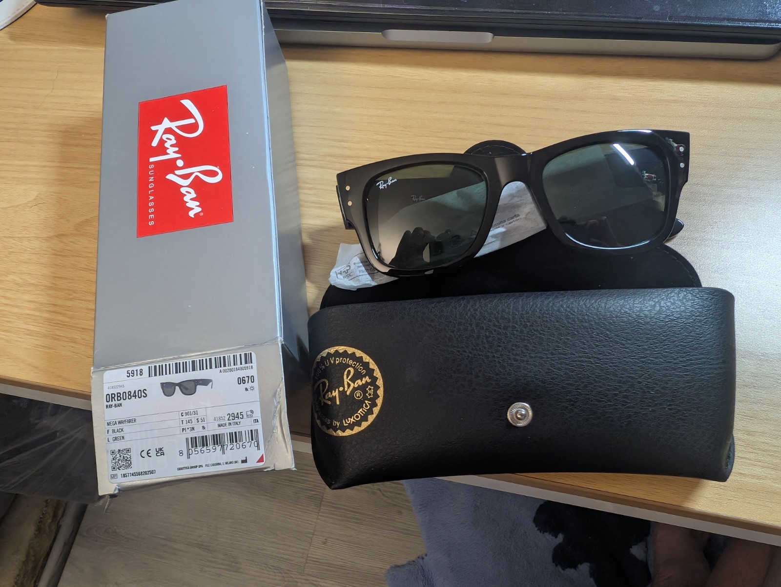 Ray-Ban RB0840S 901/31 51-21 Unisex Square Sunglasses – Black/Green (Brand New)