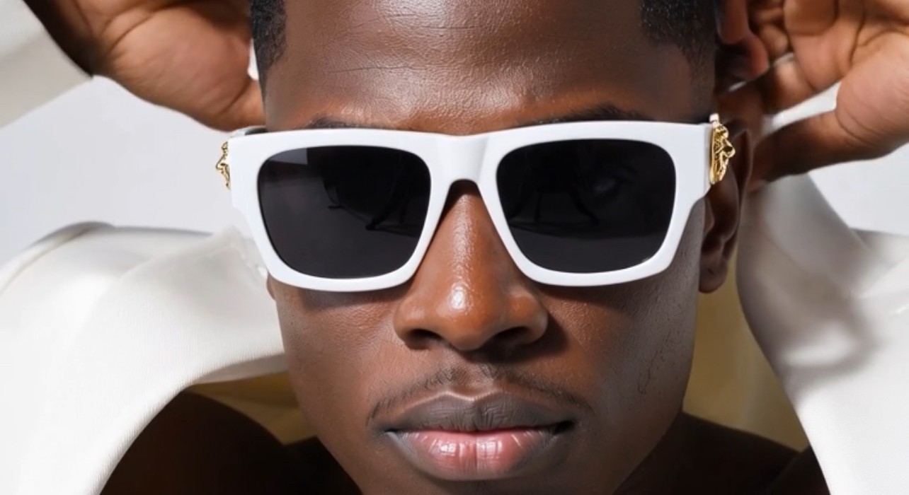 SQUARE GOLD LION HEAD MEDALLION SUNGLASSES CLASSIC CASUAL RETRO DESIGNER SHADES
