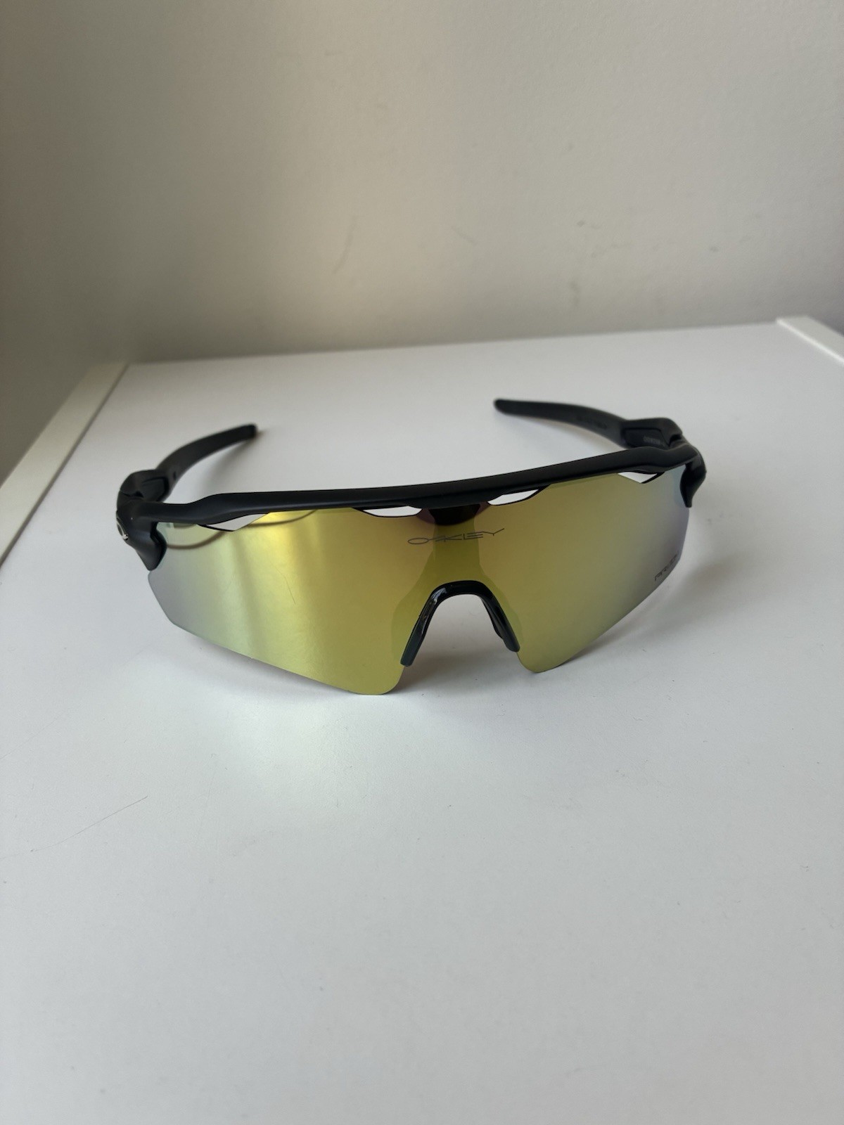 NEW Oakley 009208 Radar Ev Path Sunglasses Black Frame – Gold Prizm Lens
