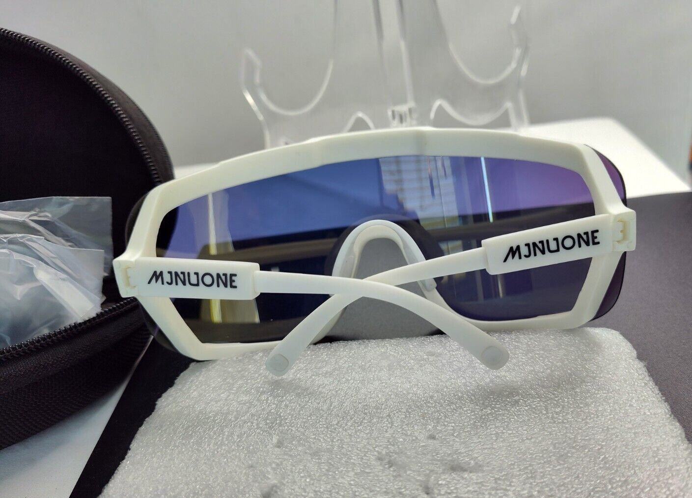 Mjnuone Sports Cycling Goggles Mens Driving Mirrored Sunglasses w 3 New lens