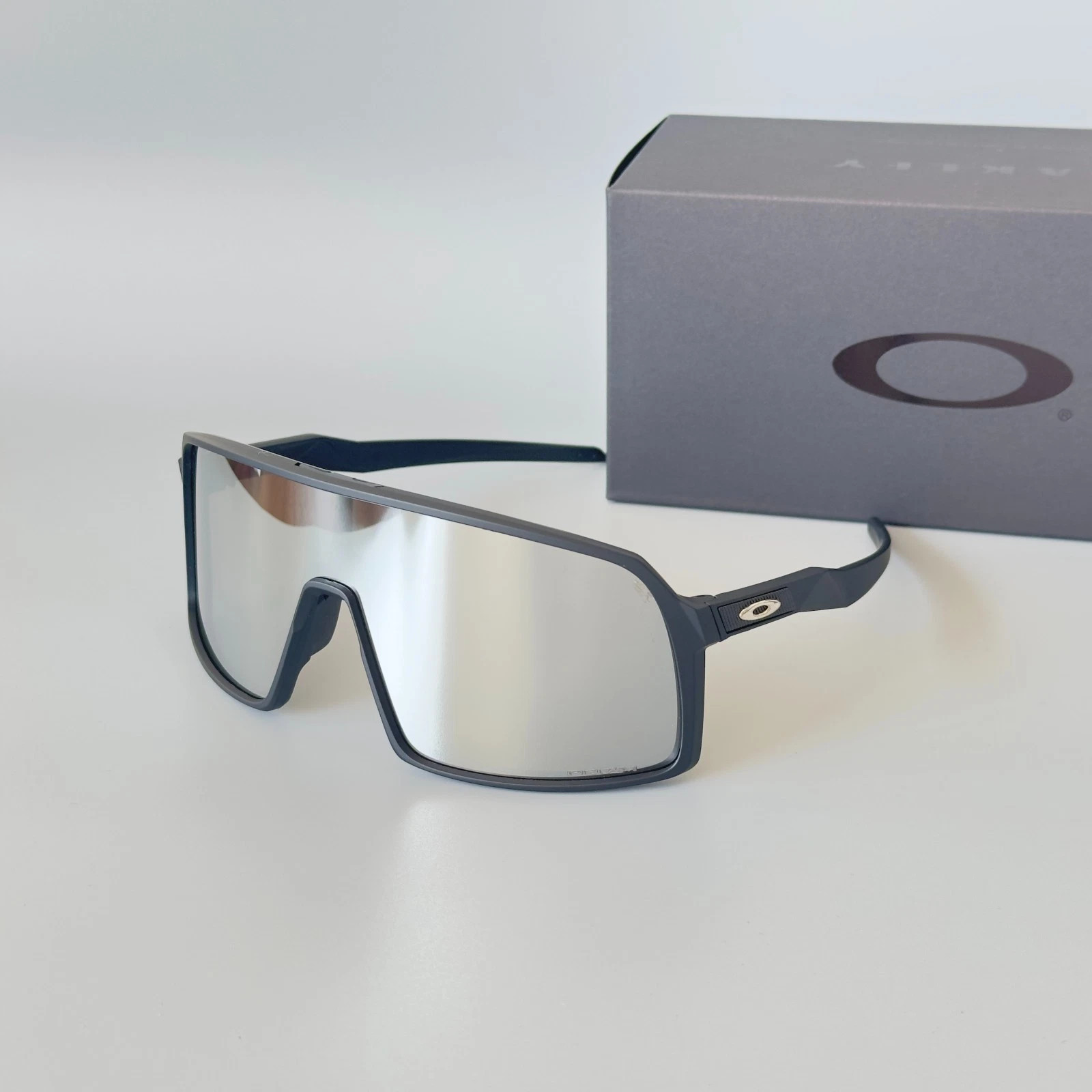 Oakley SUTRO Sunglasses OO9406 Matte Black/Black Lens / PRIZM / SBBIN BOX