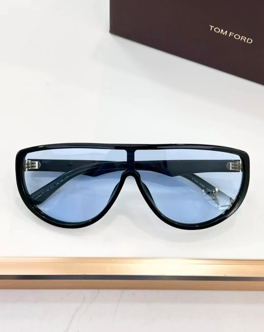 Tom Ford Photochromatic Sunglasses FT1182 Black/Blue 138-0-145mm With Case New