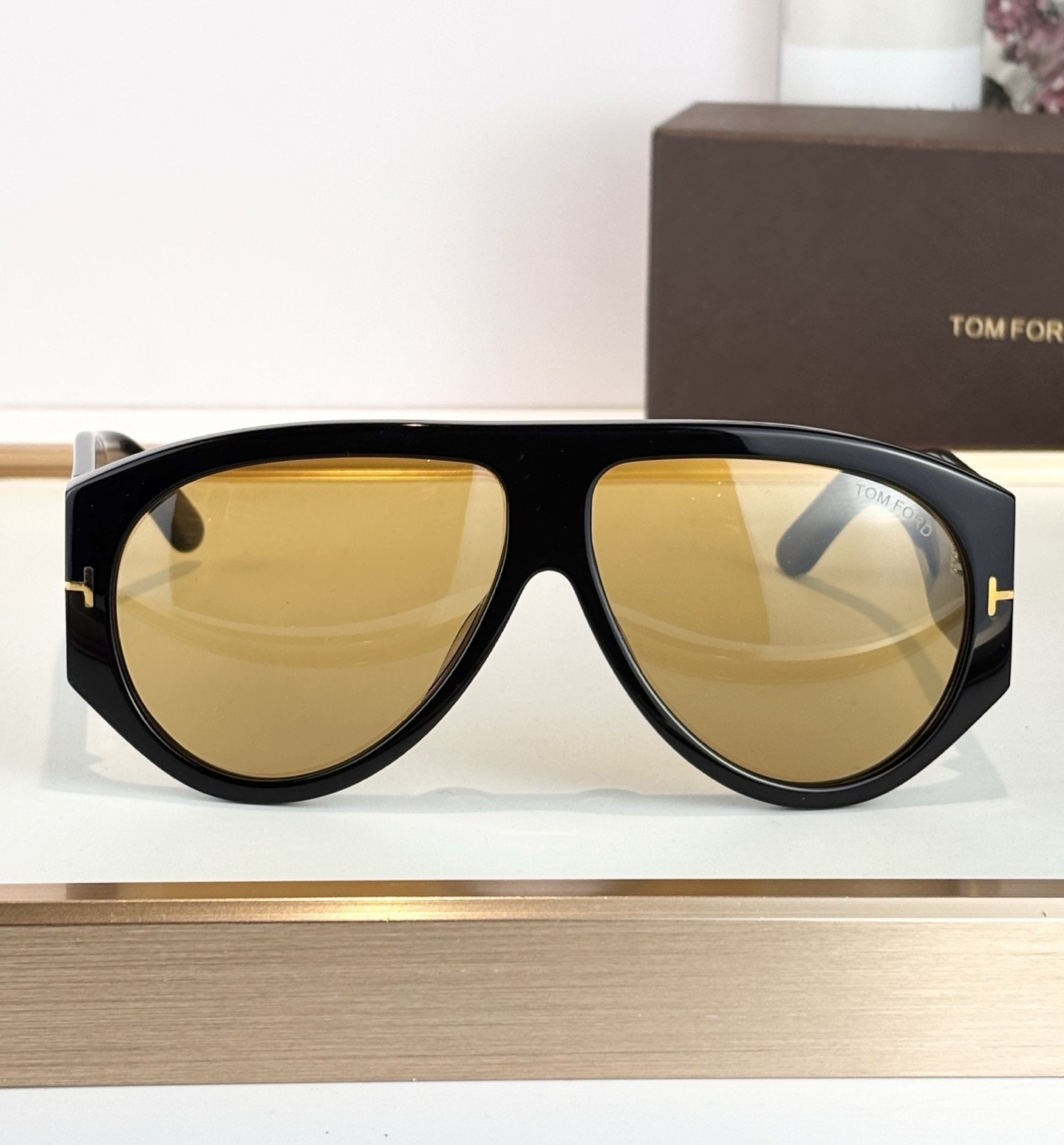 TOM FORD Bronson TF1044 Unisex Sunglasses Black Frame/Yellow Lens 60口12-140