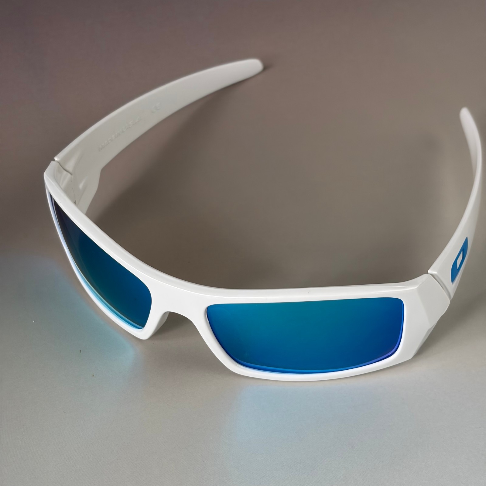 New Oakley Gascan Polished White Frame Sapphire Iridium Sunglasses Box