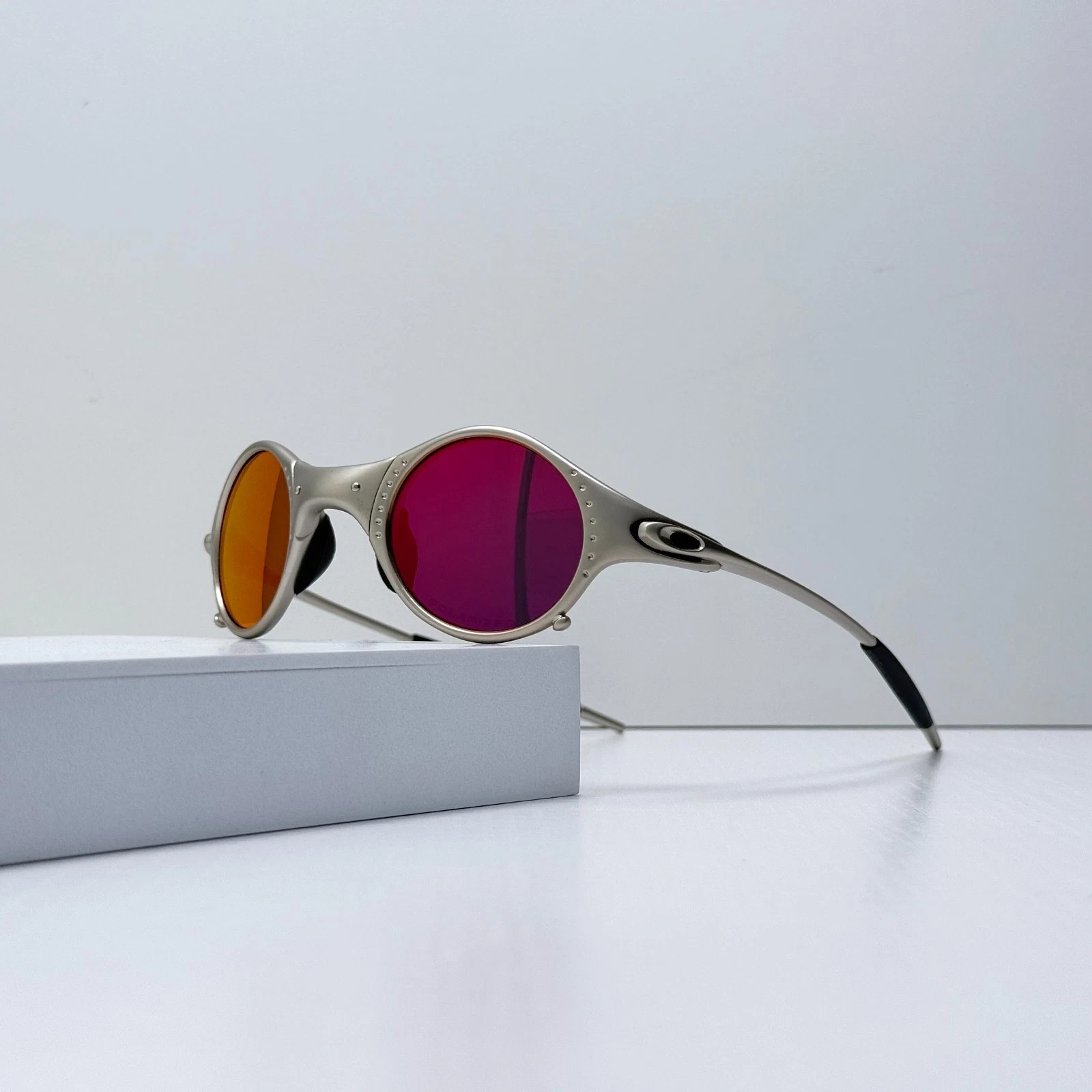 Oakley Mars X-Metal Sunglasses Silver Frame Purple Gradient Lens NEW